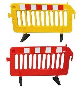 Valla Plastica Delimitadora Con Reflectivo - Medida 2Mt De Largo X 1Mt De Alto - Color Rojo - Art. 7228-R - Marca Cd.