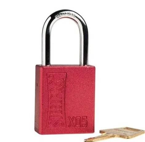 Candado De Bronce Color Rojo - Arandela Chica - Art. X-05 - Marca Steelpro